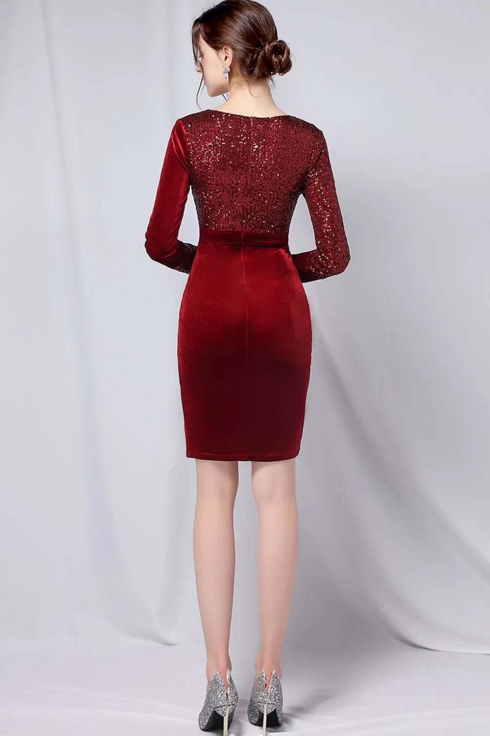 Vestido Curto de Veludo Borgonha