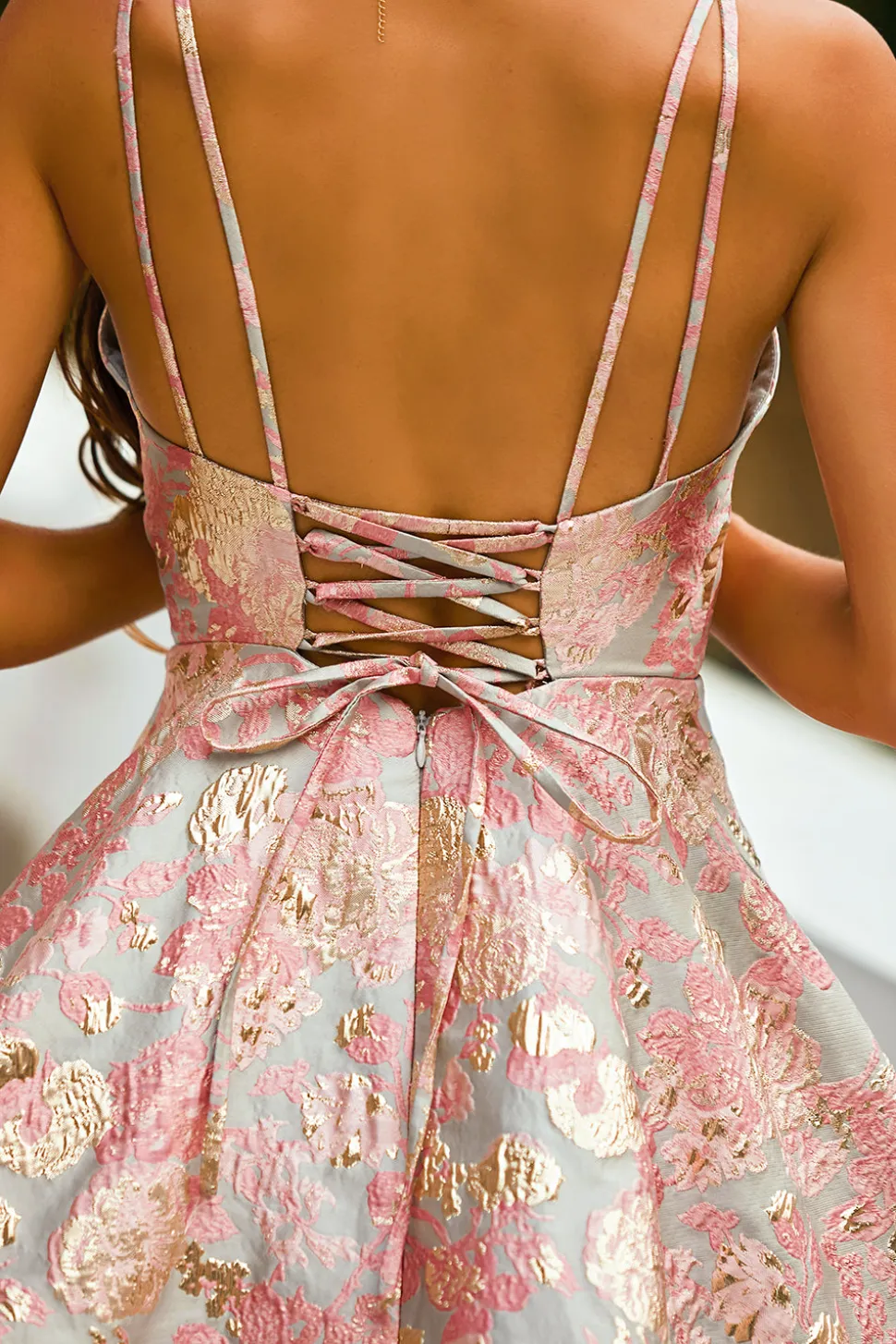 Vestido Curto Rosa Cintas de Espaguete