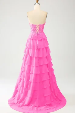 Vestido de baile amarelo querido em camadas