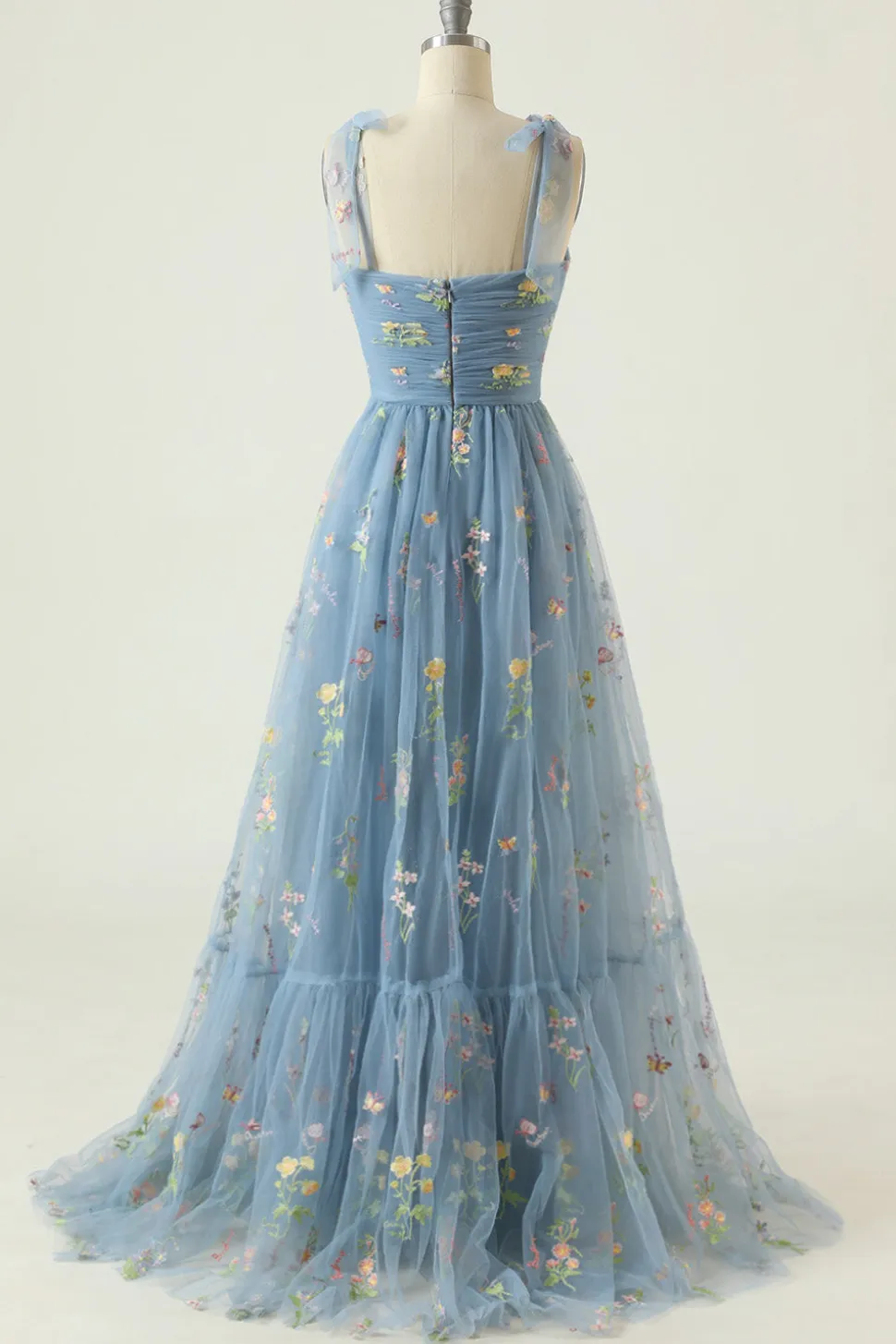 Vestido de baile azul azul cinza com bordado