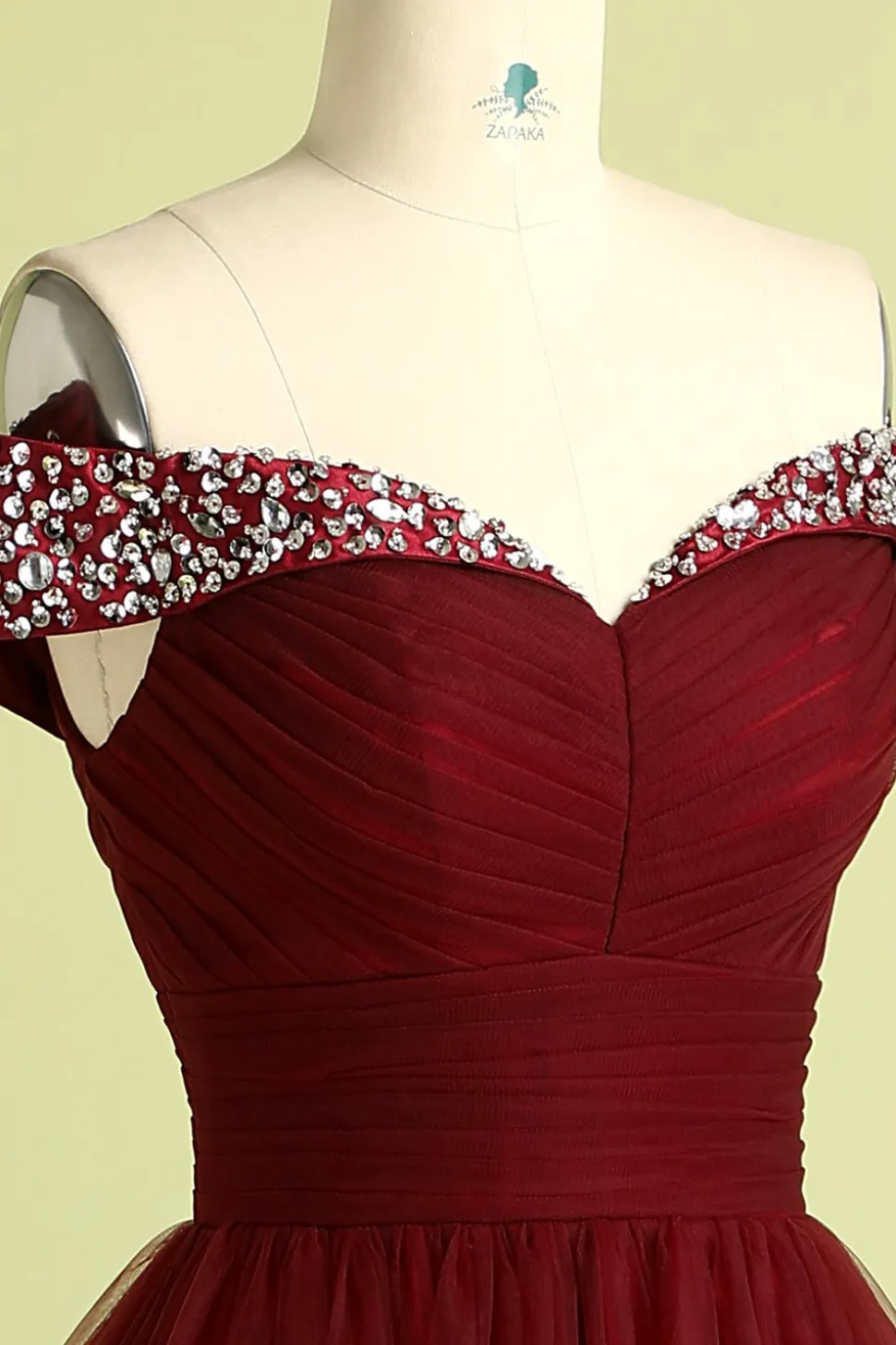 Vestido de Baile Borgonha