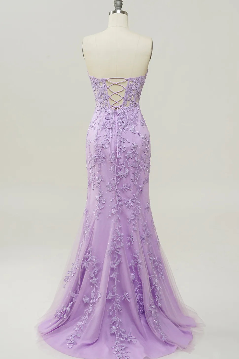 Vestido de baile com apliques sereia roxo
