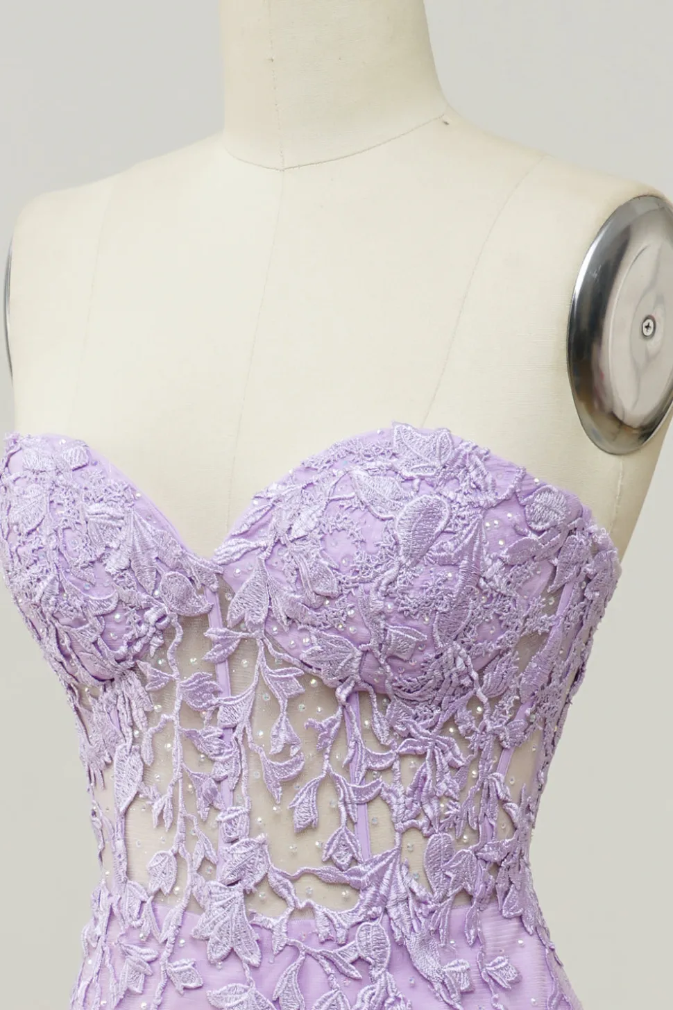 Vestido de baile com apliques sereia roxo
