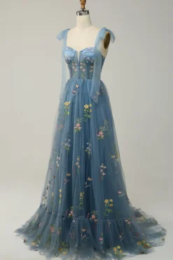 Vestido de Baile Com Bordado Lilás