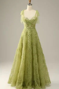 Vestido de baile com bordado verde claro