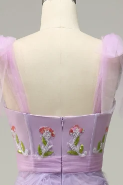 Vestido de baile com bordado verde claro