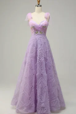 Vestido de baile com bordado verde claro
