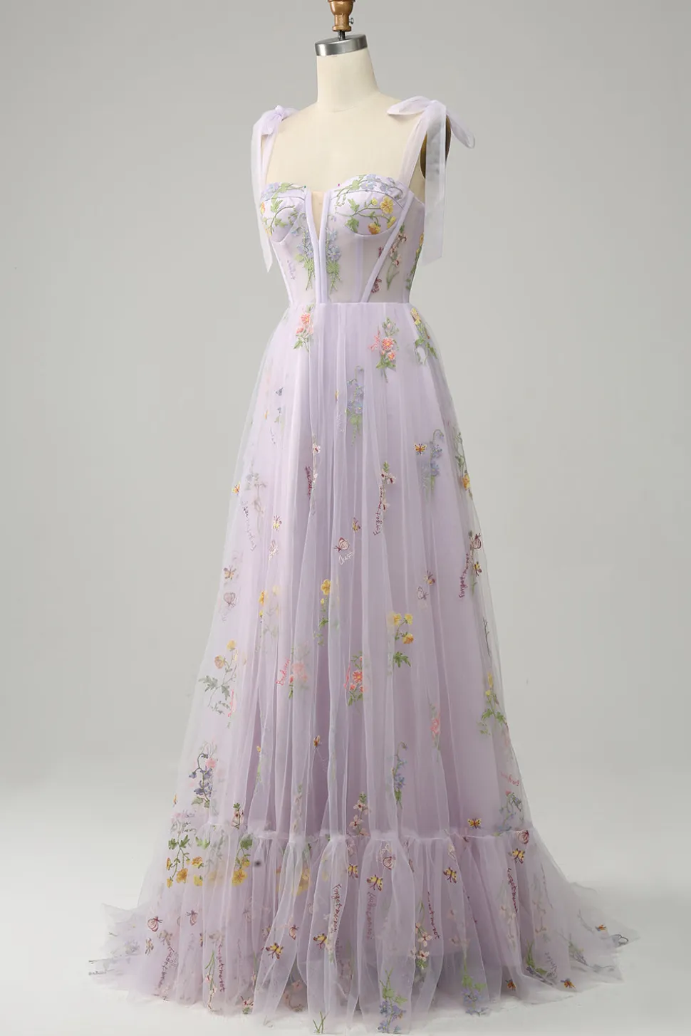 Vestido de baile com bordado lilás