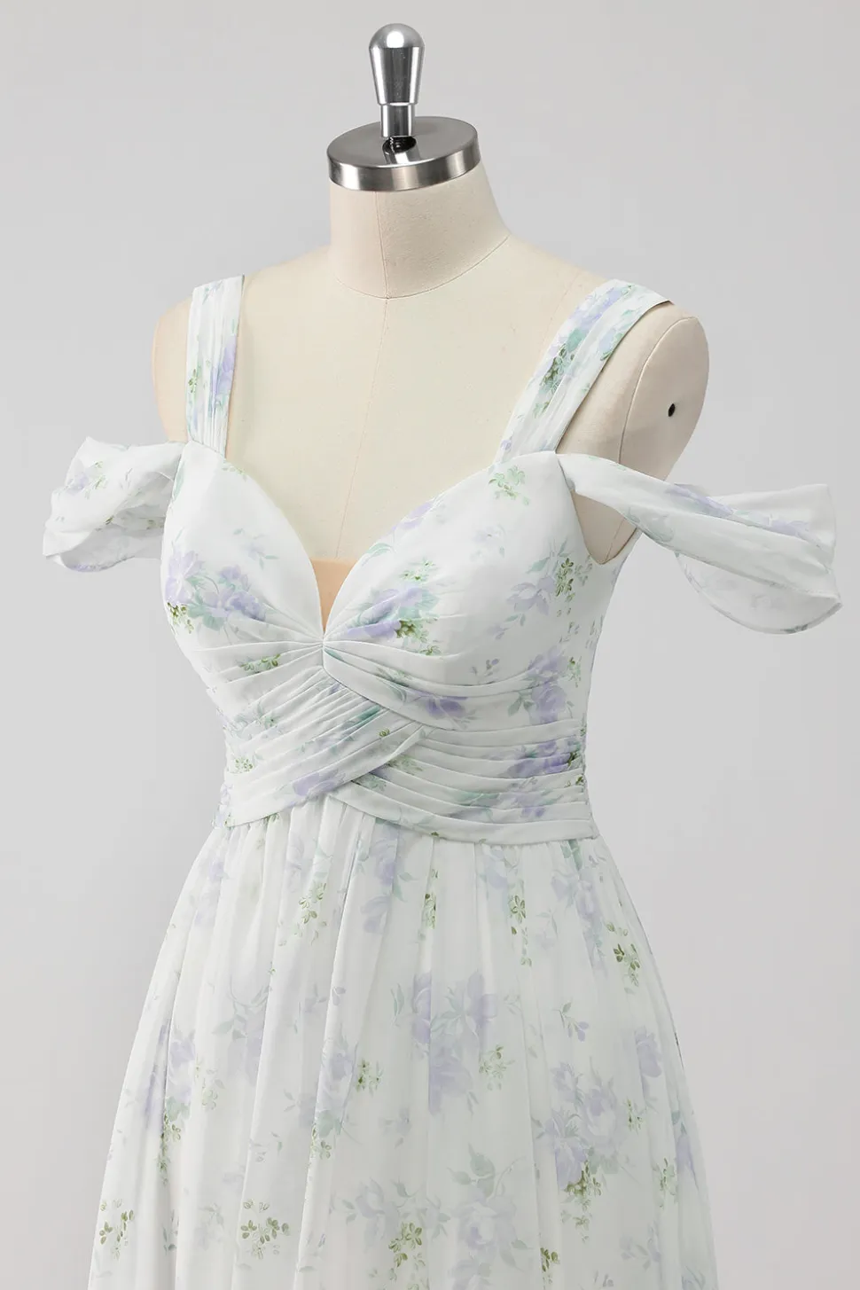 Vestido De Baile com Fenda Branco Floral Ombro Frio Linha-A