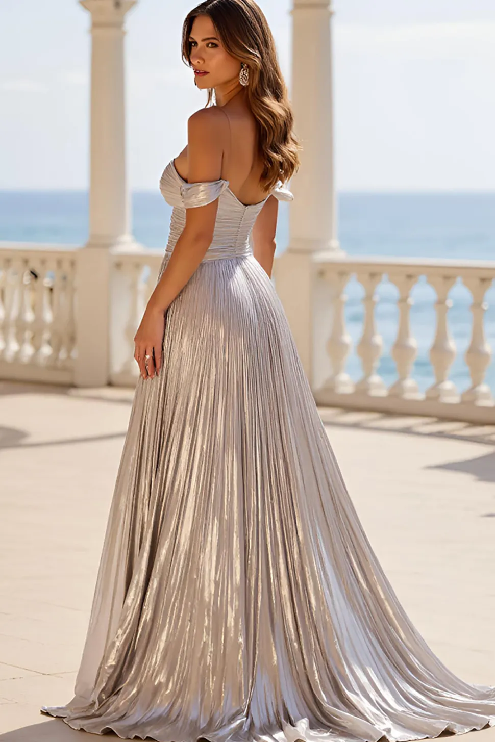 Vestido de Baile com Fenda Prata Linha-A Fora do Ombro Plissado Longo