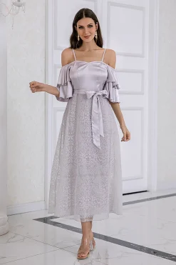 Vestido de baile de alças de espaguete cinza com renda