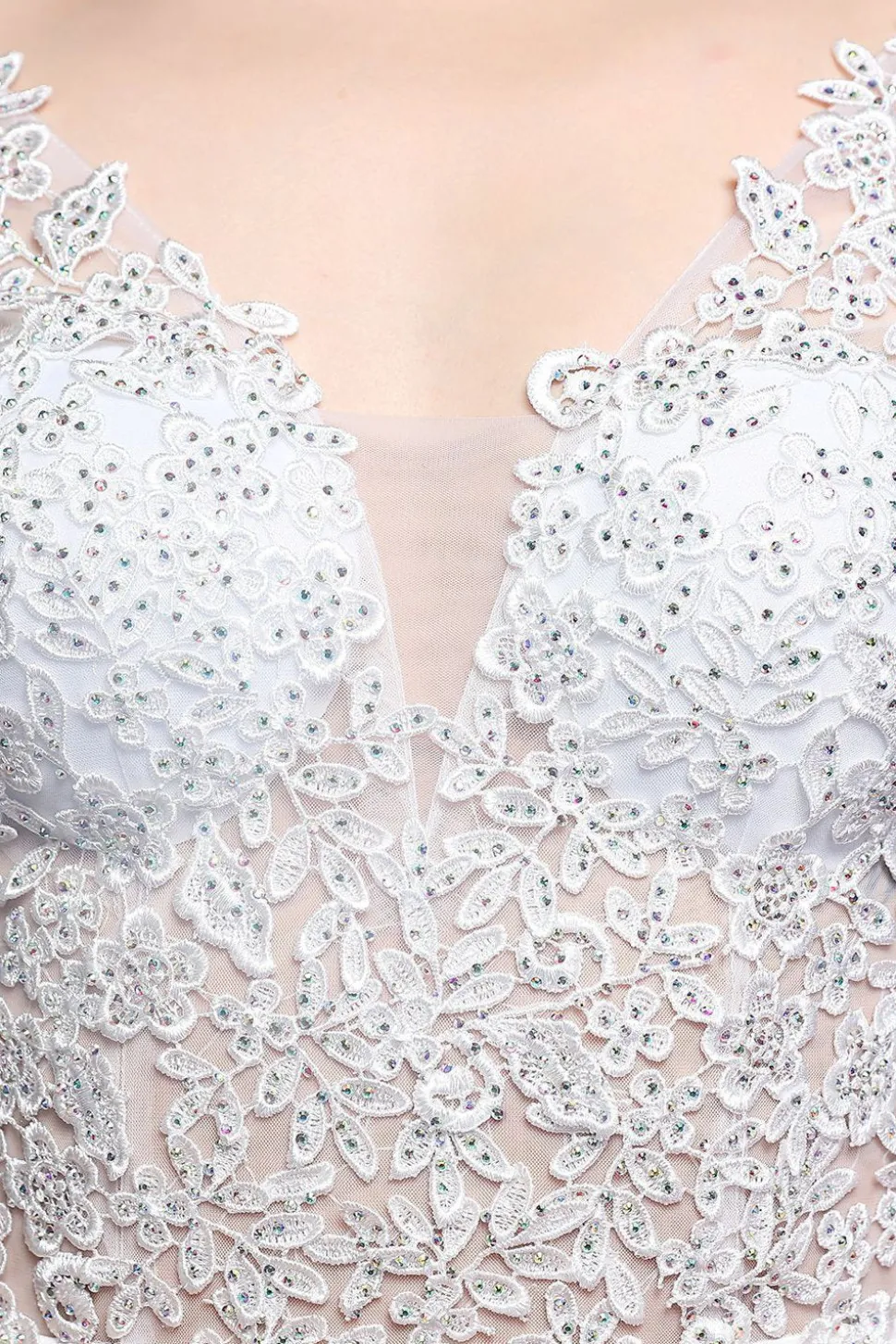 Vestido de baile de aplique branco