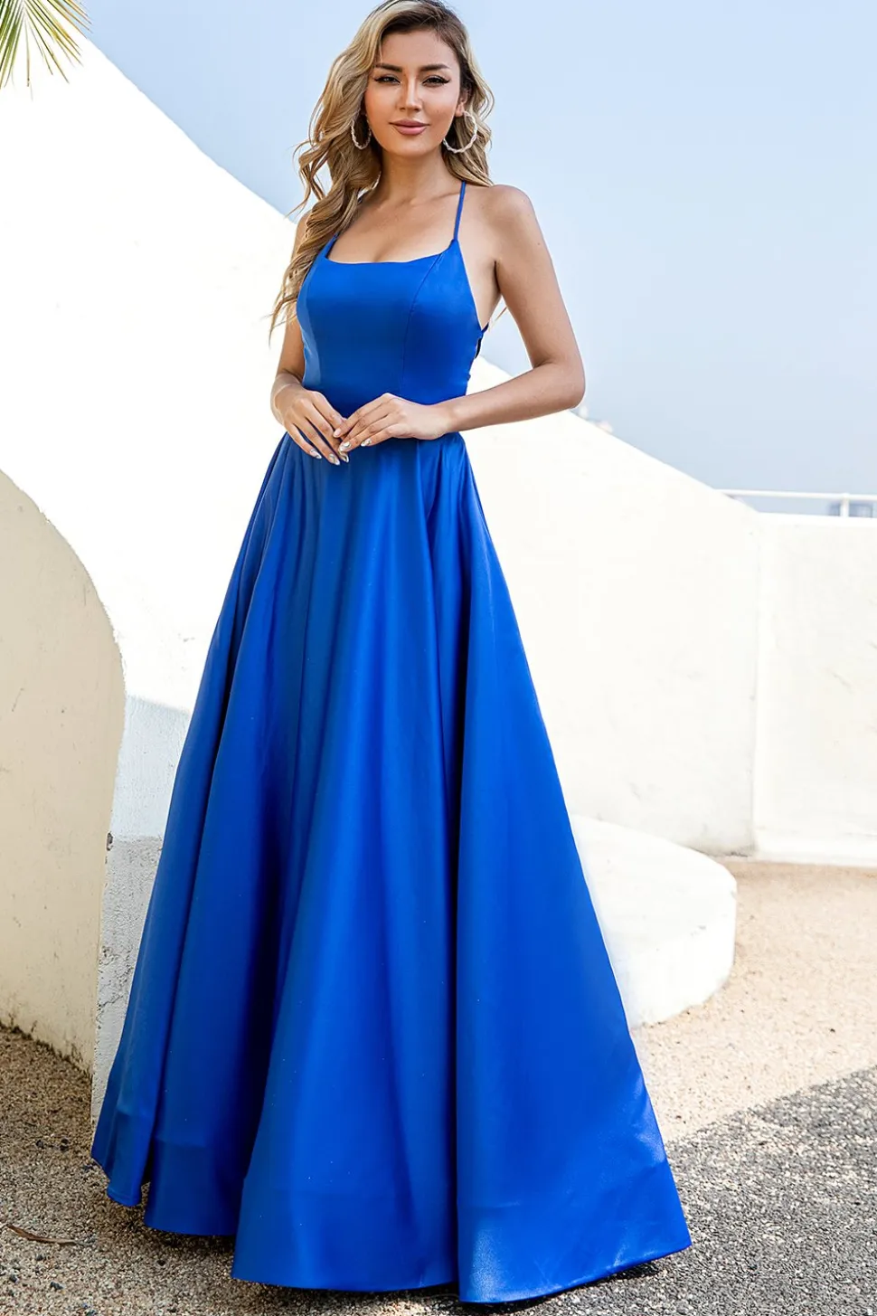 Vestido de baile de cetim azul azul real