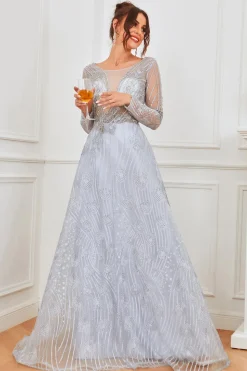 Vestido de baile de contas azul claro com mangas
