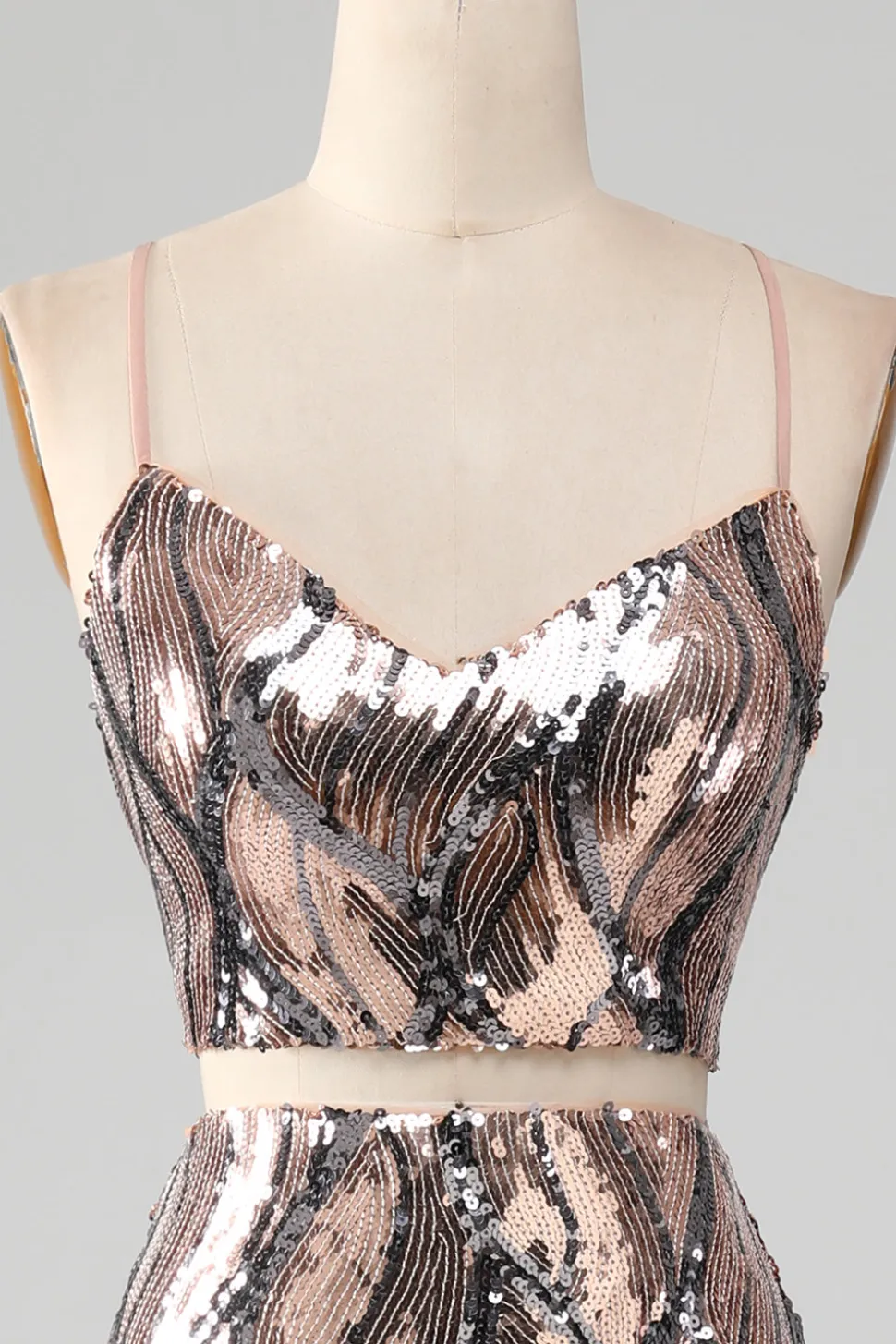 Vestido de baile de duas peças brilhante com franjas