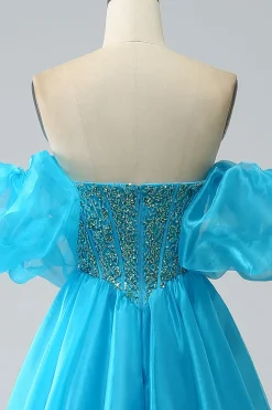 Vestido de baile de espartilho frisado azul com mangas destacáveis