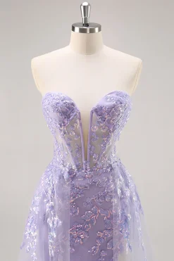 Vestido de baile de formatura de espartilho sem alças lilás com sobreposição destacável