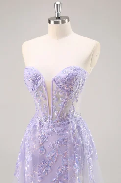 Vestido de baile de formatura de espartilho sem alças lilás com sobreposição destacável