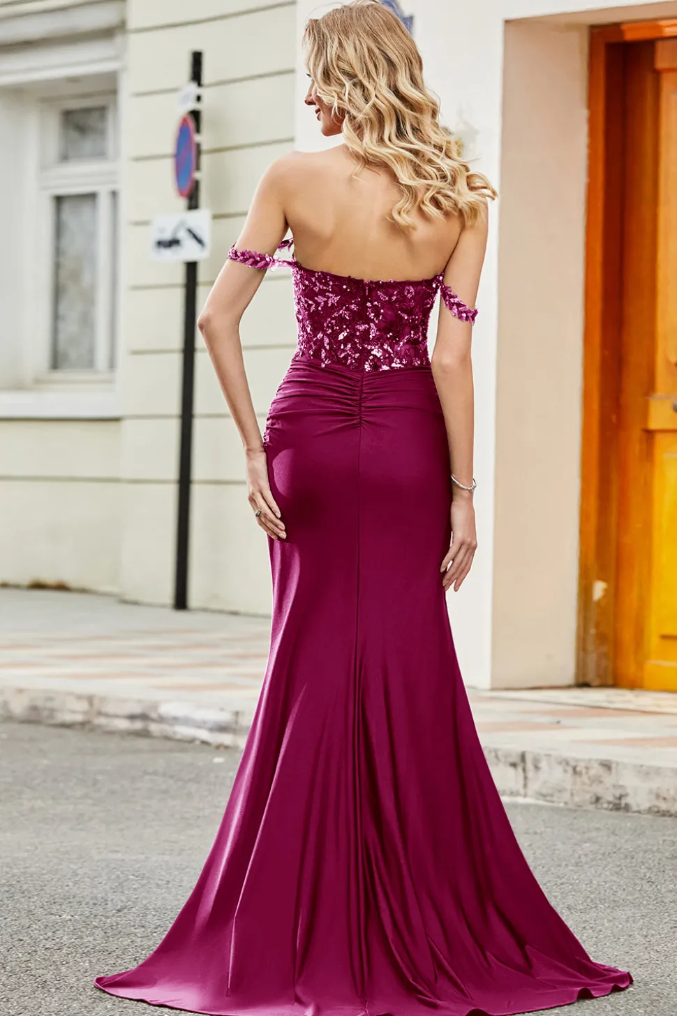 Vestido de baile de formatura de sereia verde escuro com folhos