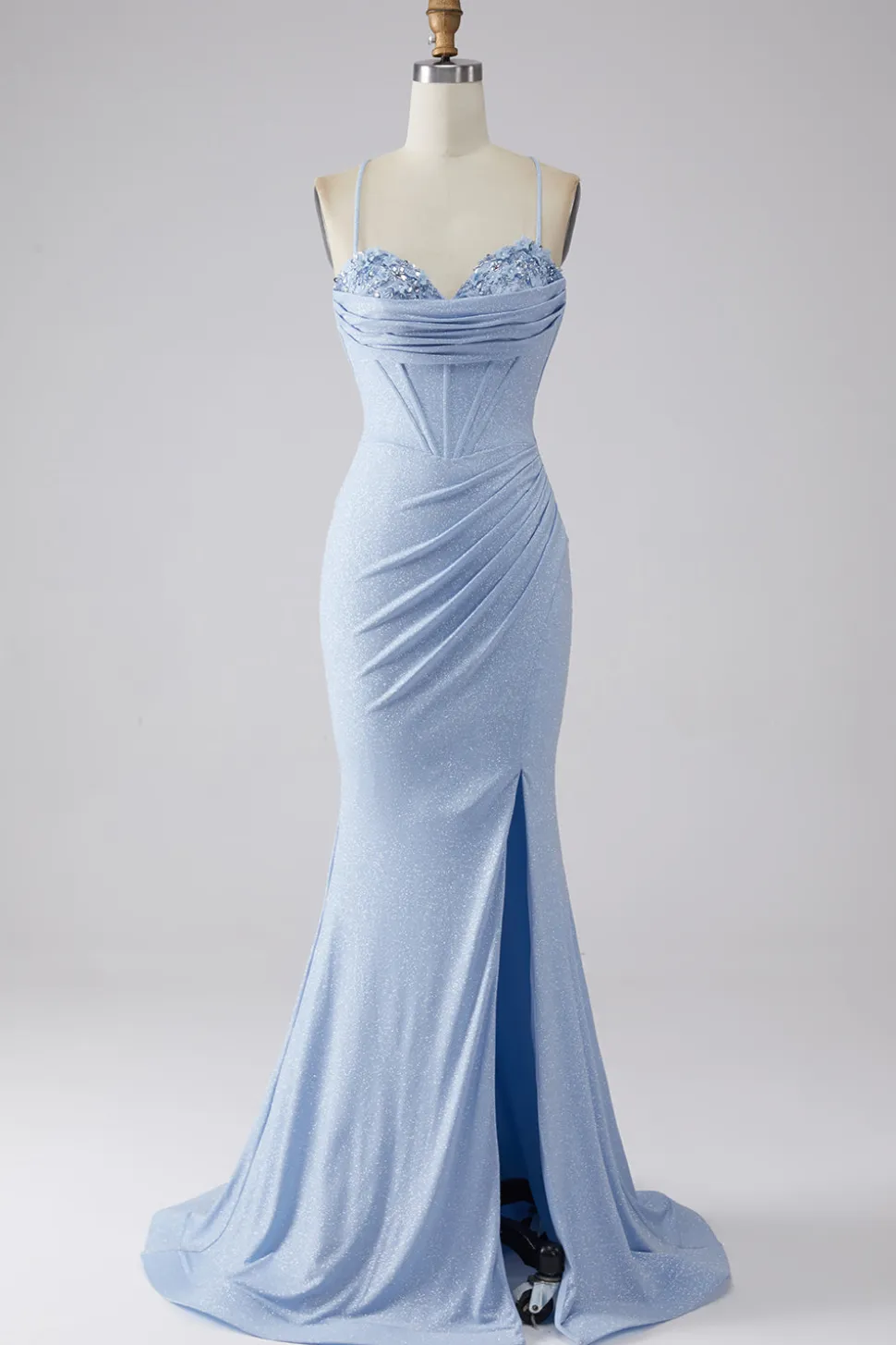 Vestido de baile de formatura de sereia azul claro brilhante com fenda