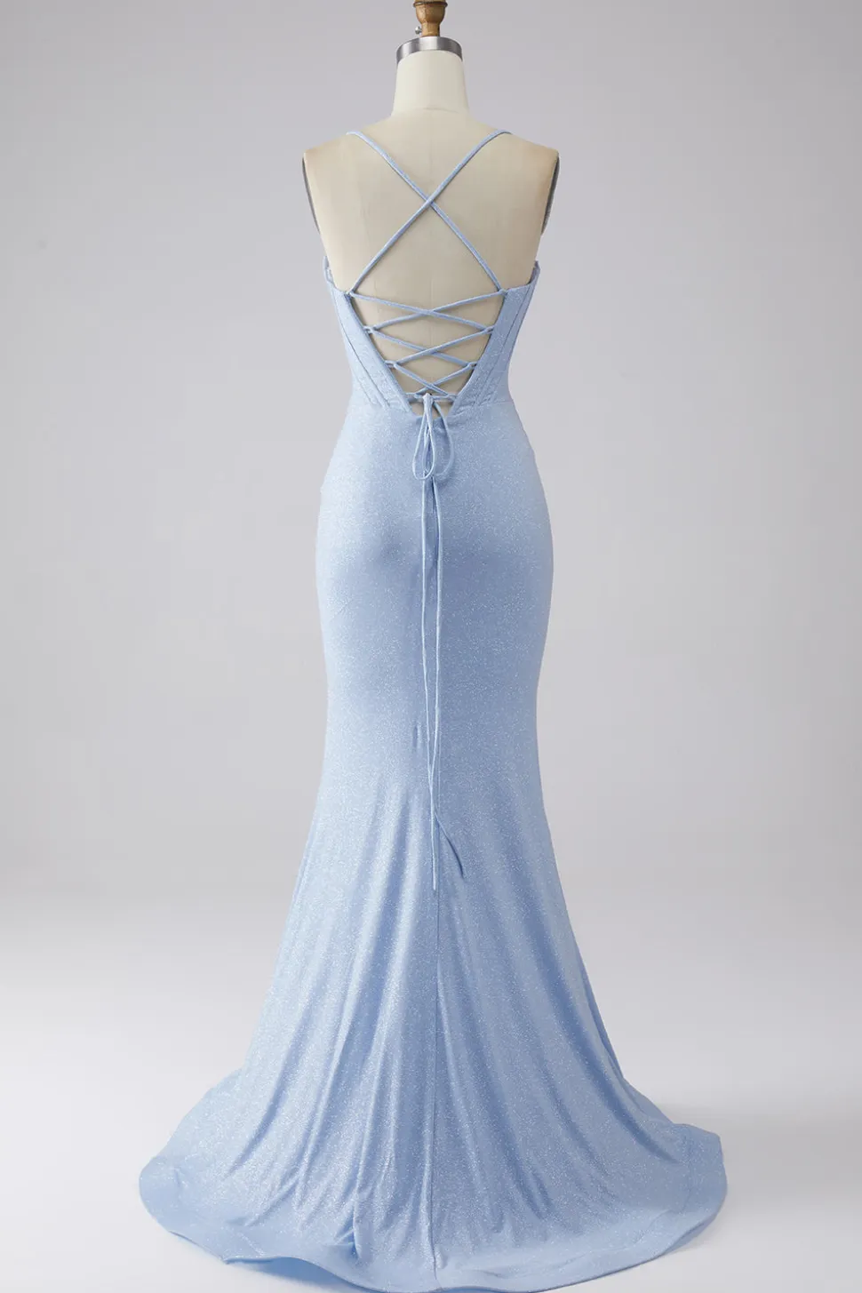 Vestido de baile de formatura de sereia azul claro brilhante com fenda