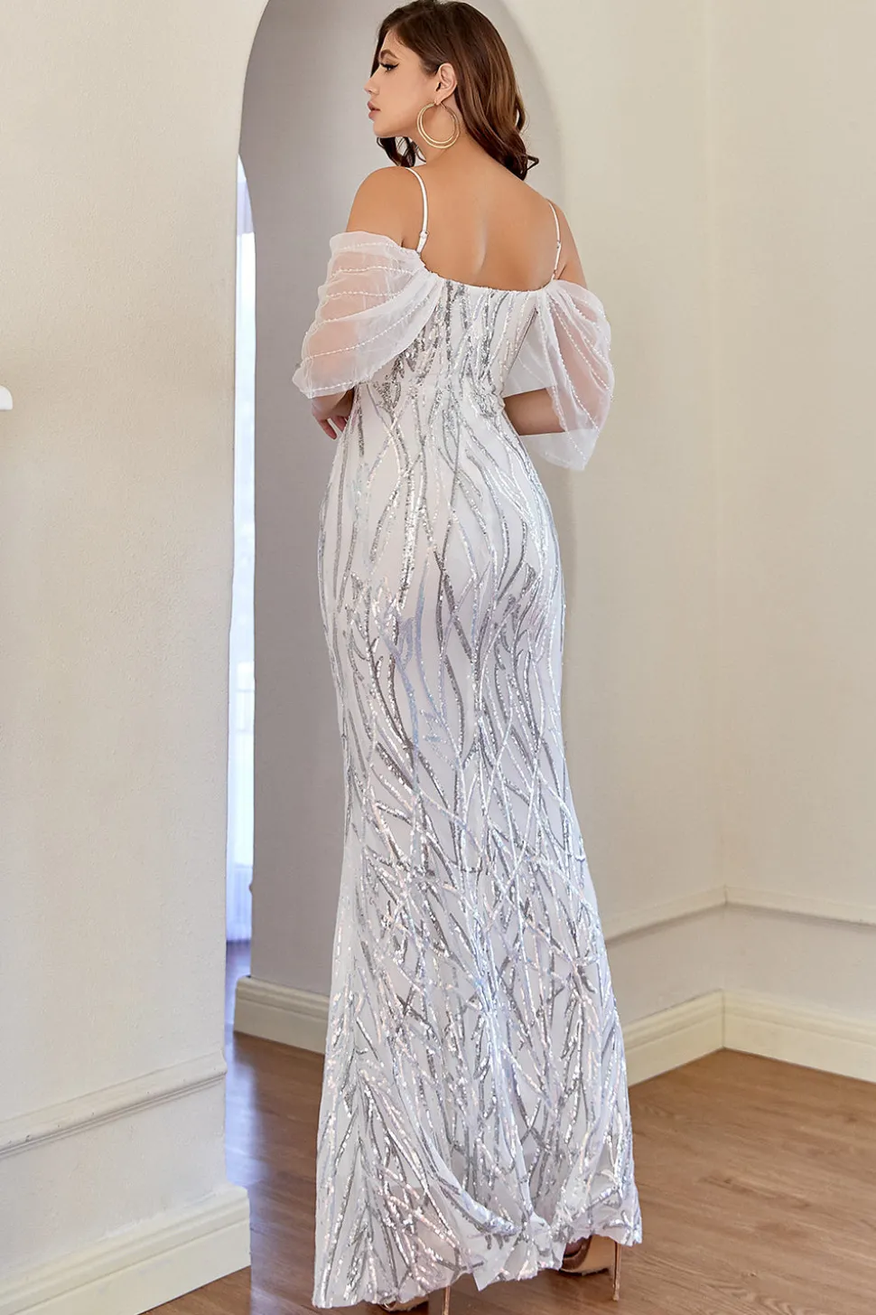 Vestido de baile de lantejoulas brancas de sereia brilhante