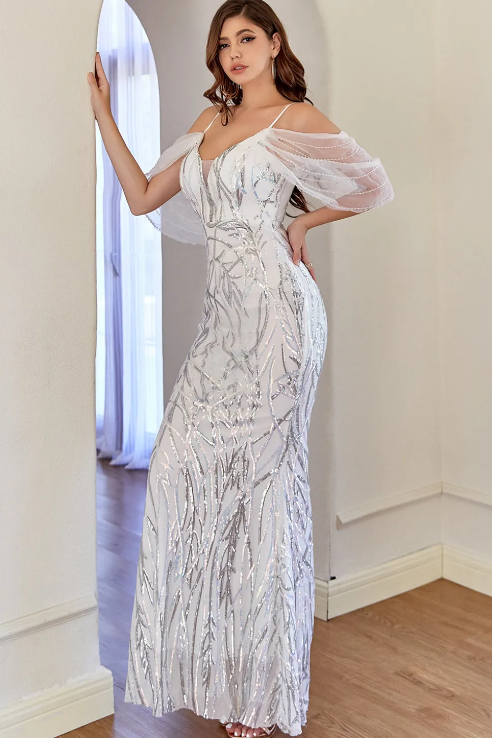 Vestido de baile de lantejoulas brancas de sereia brilhante