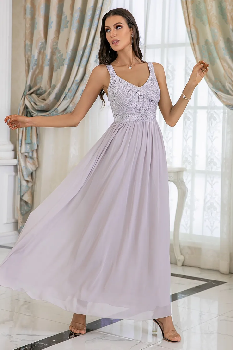 Vestido de baile de lantejoulas cinzentas