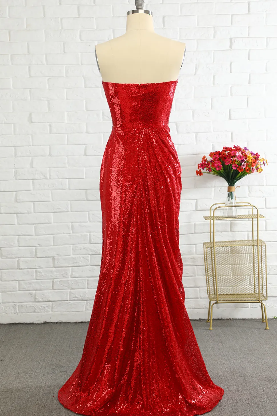 Vestido de baile de lantejoulas vermelhas de Sheath Sweetheart Com Lantejoulas