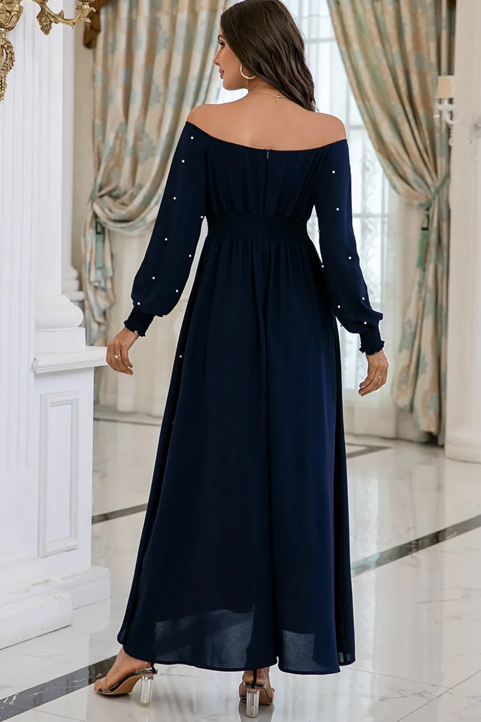 Vestido de baile de mangas compridas da Marinha com pérolas