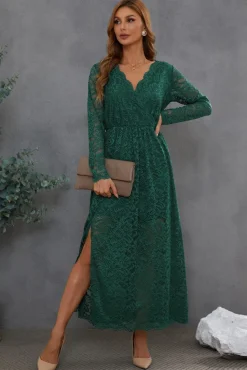 Vestido de baile de renda verde com mangas compridas