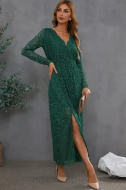 Vestido de baile de renda verde com mangas compridas
