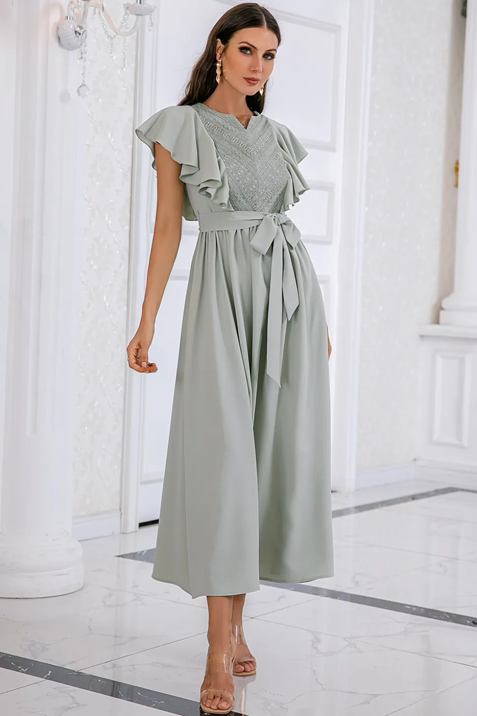 Vestido de baile de ruffles sem mangas verdes