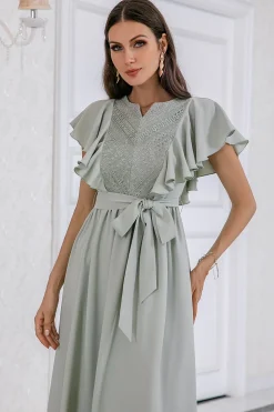 Vestido de baile de ruffles sem mangas verdes