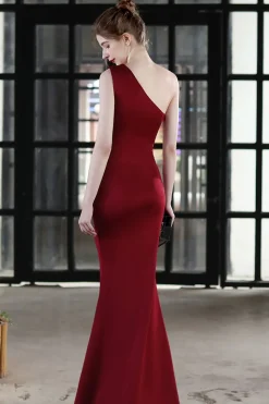 Vestido de baile de sereia preta com missangas