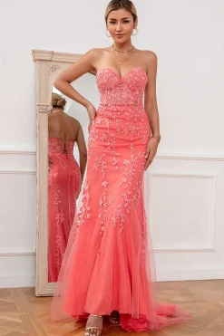 Vestido de baile de tule de coral