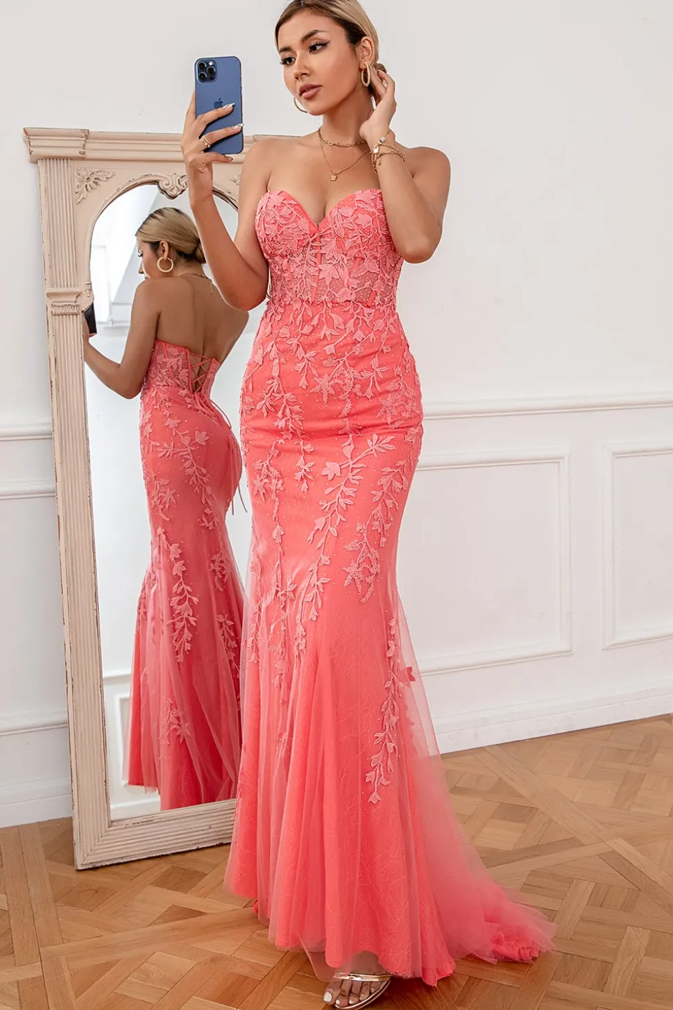 Vestido de baile de tule de coral
