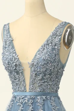 Vestido de baile de tulle azul com apliques