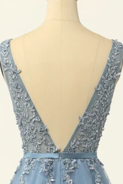 Vestido de baile de tulle azul com apliques