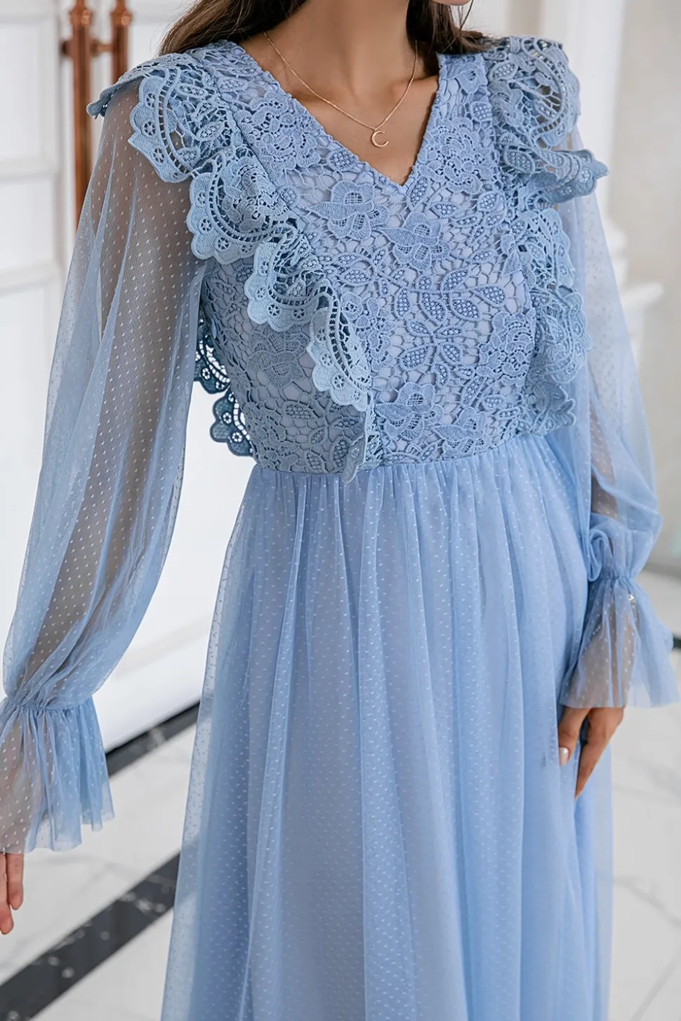 Vestido de baile de tulle de manga comprida azul
