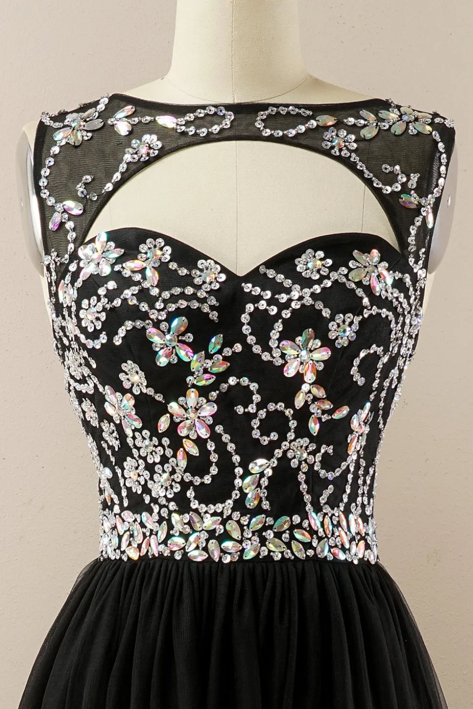 Vestido de baile de tulle de missanga