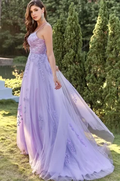 Vestido de baile de tulle roxo com apliques