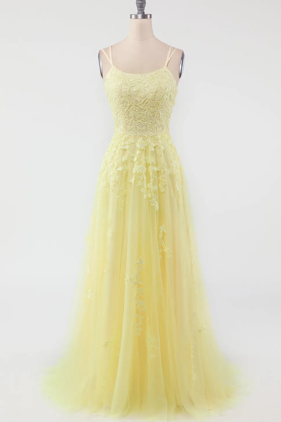 Vestido de baile de tulle roxo com apliques