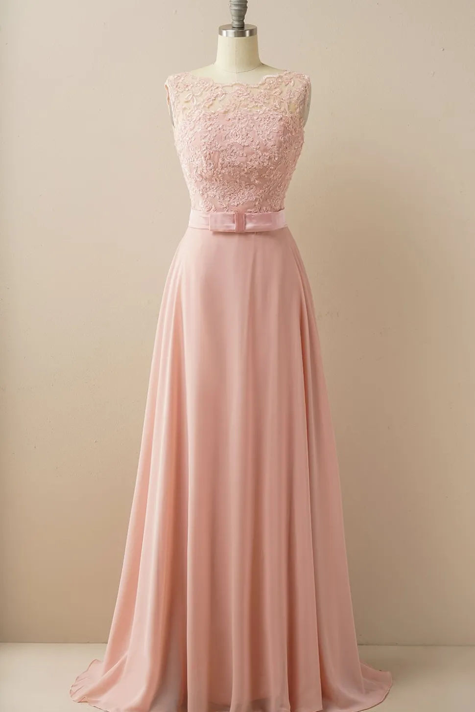 Vestido de baile longo applique