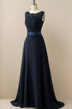 Vestido de baile longo applique