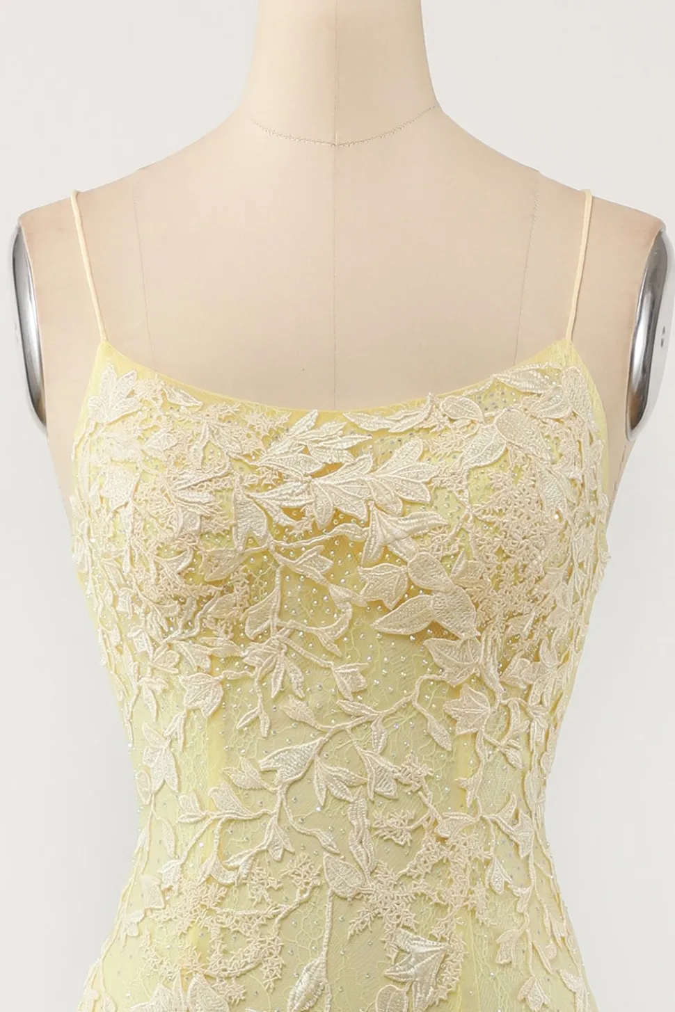 Vestido de baile longo da sereia amarela com apliques