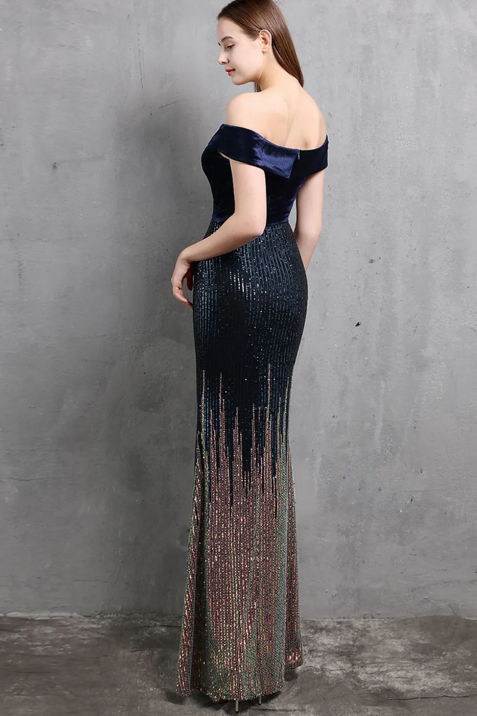 Vestido de baile longo de sereia de ouro