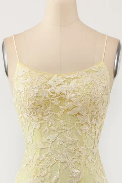 Vestido de baile longo de sereia roxa clara com apliques