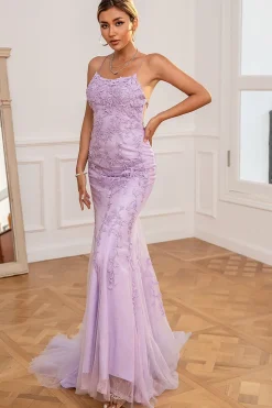 Vestido de baile longo de sereia roxa clara com apliques