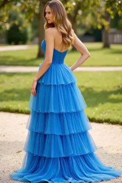 Vestido de baile plissado sem alças azul com fenda